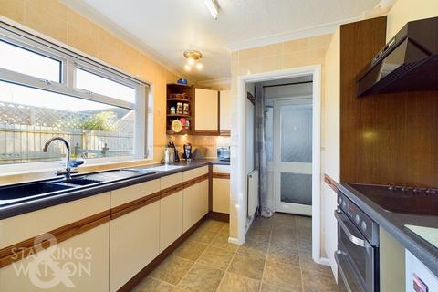 2 bedroom semi-detached bungalow for sale - Limmer Avenue, Dickleburgh, Diss