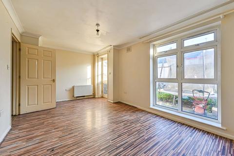 3 bedroom terraced house for sale, Defoe Place, Tooting Bec, London, SW17