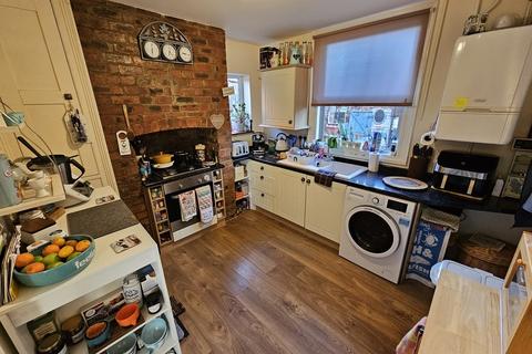 2 bedroom semi-detached house for sale, Kings Road, Melton Mowbray