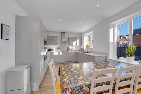 4 bedroom detached house for sale, Windell Drive, Bury St. Edmunds