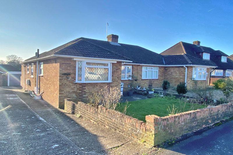 Abbey Road, Fareham PO15 2 bed semidetached bungalow for sale £280,000