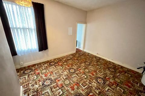71 Clarendon Road, Luton, LU2 7PJ