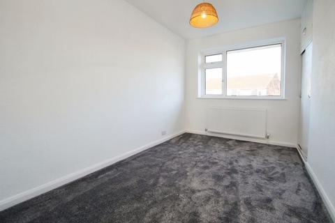 2 bedroom maisonette to rent, Crosier Road, Uxbridge