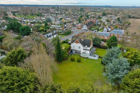 4 bedroom link detached house for sale, Orsett Village