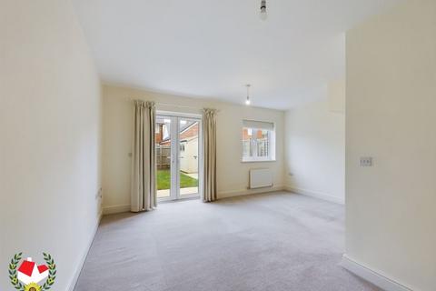 39 Manu Marble Way, Gloucester, GL1 5QZ