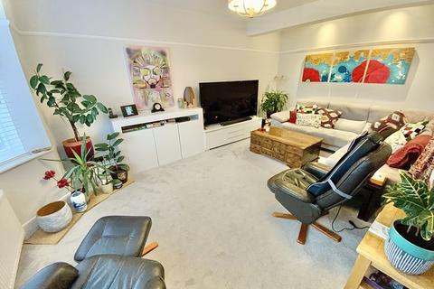 81 Corhampton Road, Bournemouth, BH6 5NX