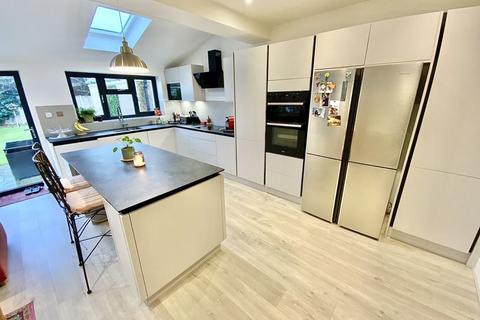 81 Corhampton Road, Bournemouth, BH6 5NX