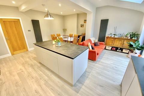 81 Corhampton Road, Bournemouth, BH6 5NX
