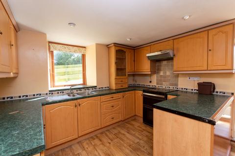 4 bedroom detached house for sale, Llanerchymedd, Isle of Anglesey, LL71