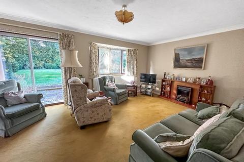 3 bedroom bungalow for sale, Homefield Road, Warlingham, Surrey, CR6 9HU
