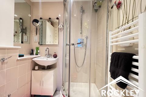 1 bedroom flat for sale, Cambridge Road, Barking IG11