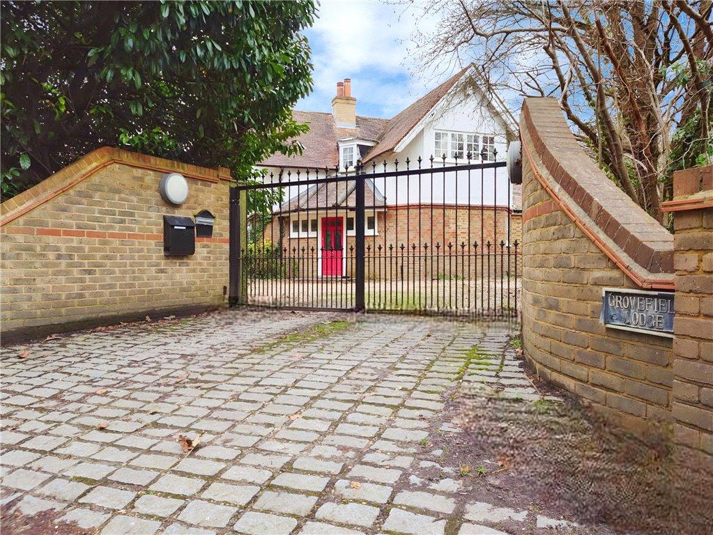 Taplow Common Road, Burnham, Slough 4 bed detached house for sale £