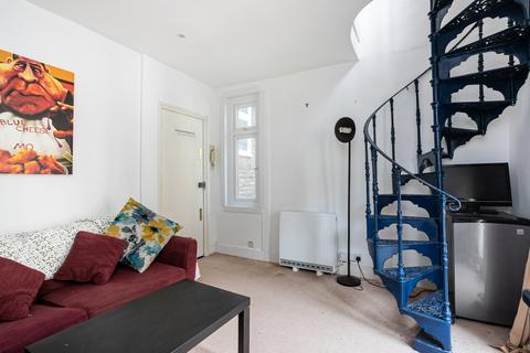 1 bedroom flat to rent, Dancer Road, SW6