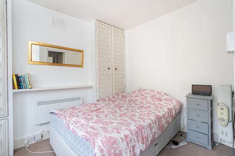 1 bedroom flat to rent, Dancer Road, SW6