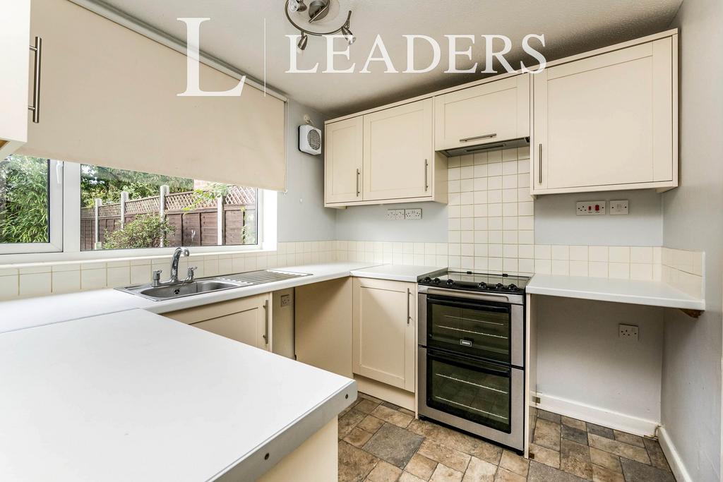 Rookery Place, Fenstanton 2 bed terraced house to rent £1,050 pcm (£