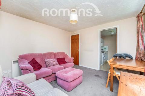 1 bedroom flat to rent, Knowles Close, Yiewsley