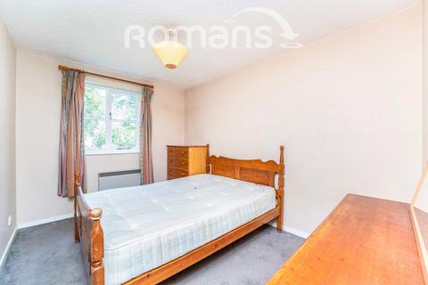 1 bedroom flat to rent, Knowles Close, Yiewsley