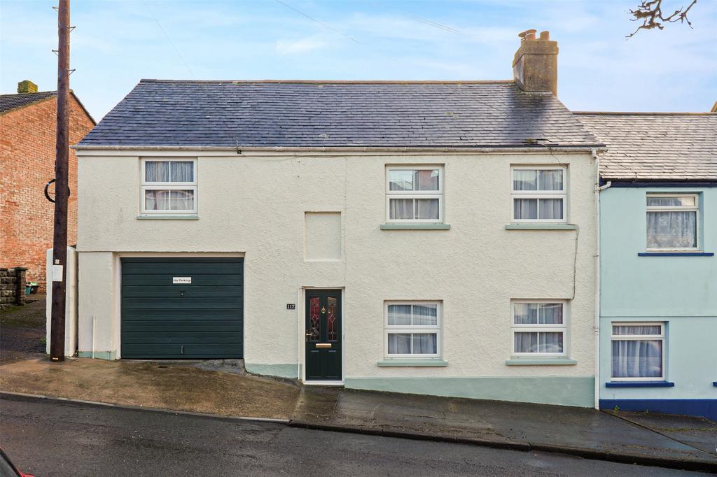 Mill Street, Great Torrington, Devon, EX38 4 bed end of terrace house