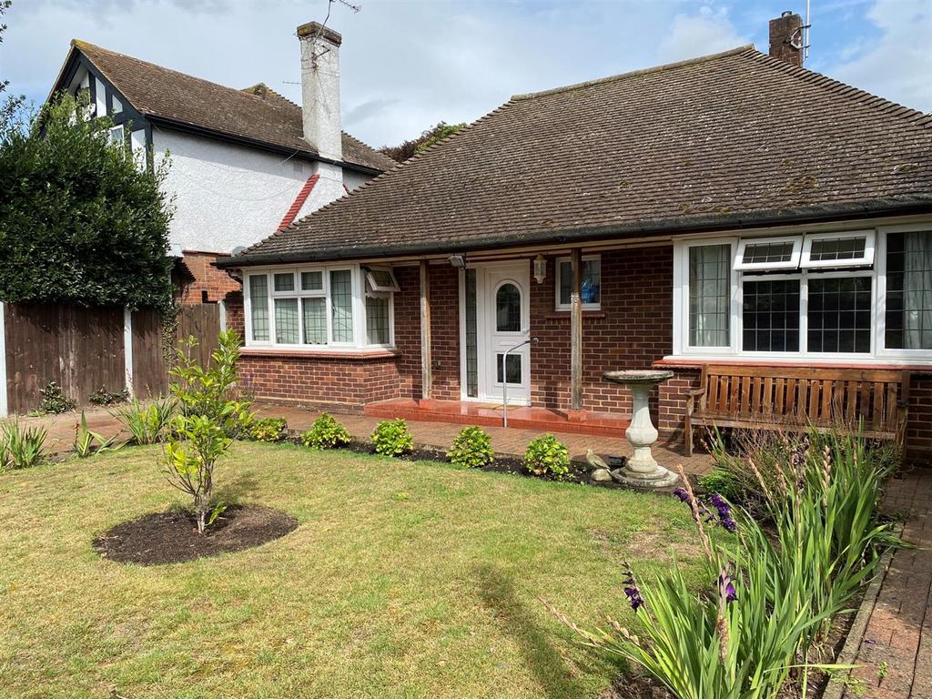 Lennox Road, Gravesend 2 bed bungalow for sale £360,000
