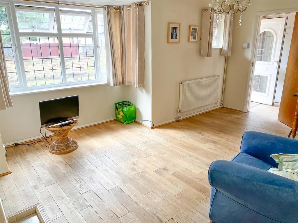 Lennox Road, Gravesend 2 bed bungalow for sale £360,000