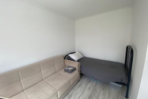 1 bedroom in a house share to rent, Chadwell Heath RM6
