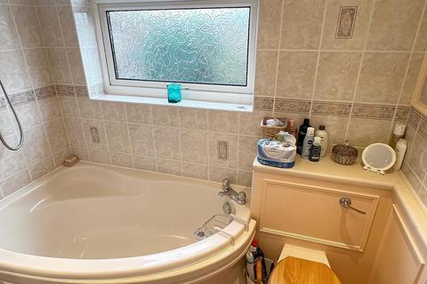 14 Vaughan Close, Sutton Coldfield, B74 4XR