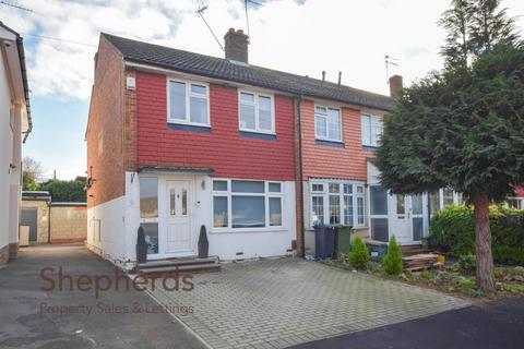 9 Rainer Close, Cheshunt, Waltham Cross, EN8 9QJ
