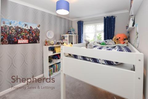 9 Rainer Close, Cheshunt, Waltham Cross, EN8 9QJ