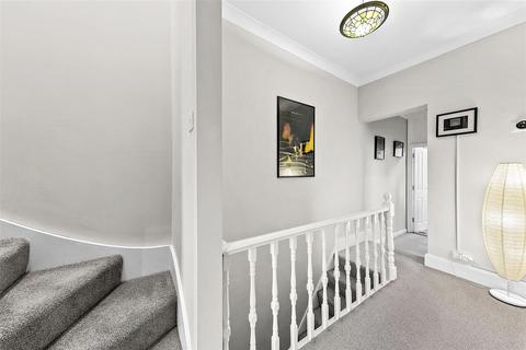 2 bedroom apartment for sale, St. Georges Road, Feltham