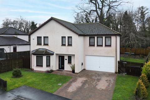 15 Almond Crescent, Huntingtowerfield, Perth, PH1 3FB
