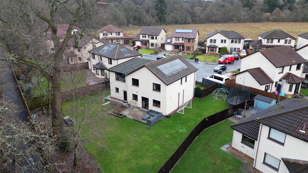 DJI 0246.00 01 48 04.Still001.jpg
