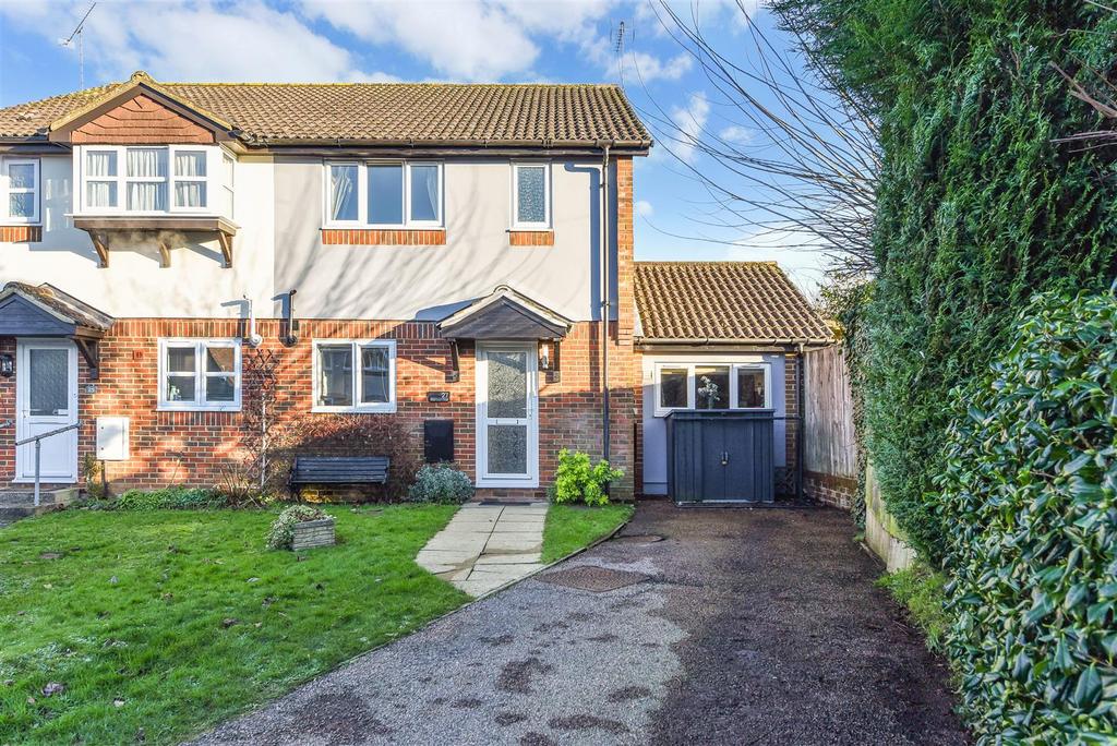 Sherwood Close, Liss Forest, Hampshire 3 bed semidetached house for