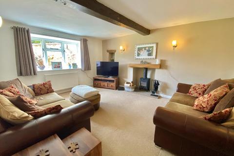 5 bedroom cottage for sale, High Street, Harpole, Northamptonshire NN7