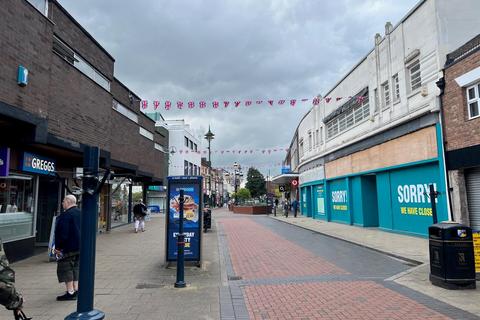 Retail property (high street) to rent, Market Street, Crewe
