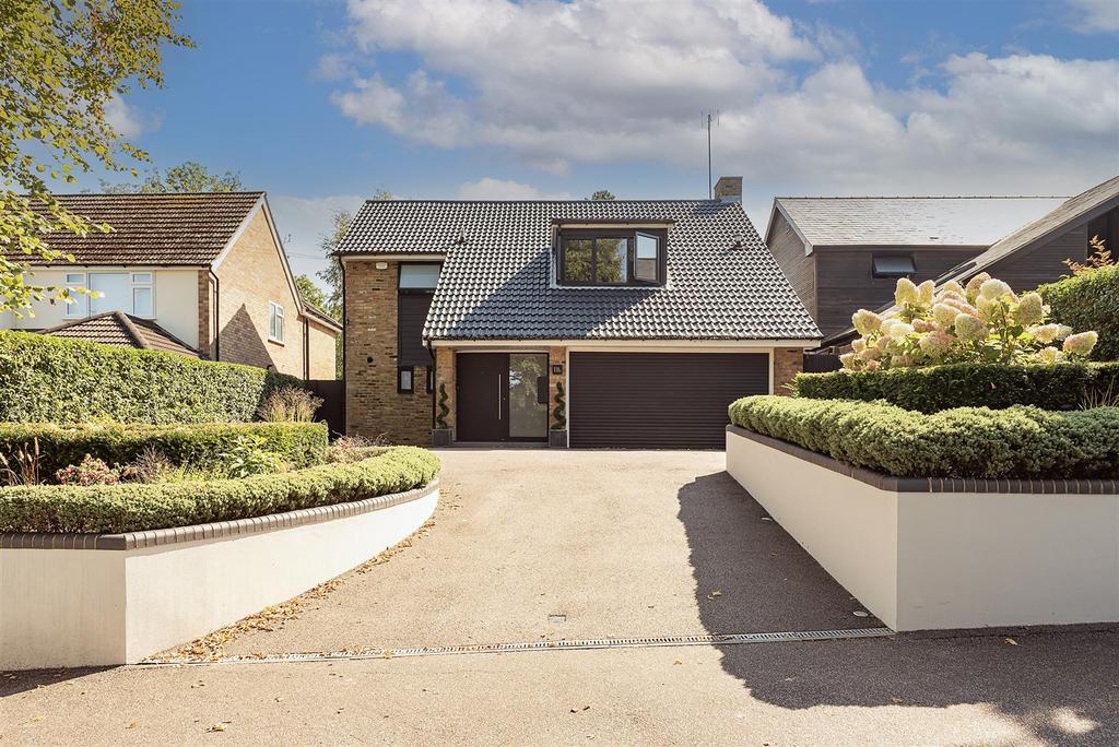 Douglas Road, Harpenden 4 bed detached house £1,500,000