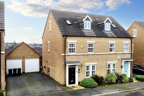 82 Ashington Drive, Arnold, Nottingham, NG5 8UA