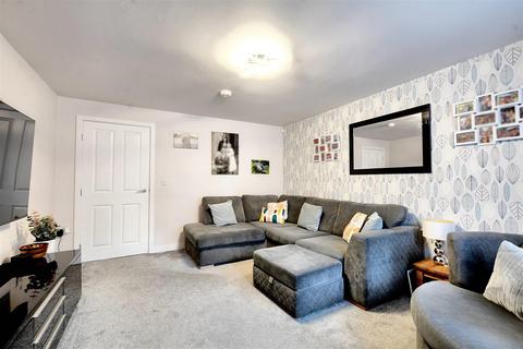 82 Ashington Drive, Arnold, Nottingham, NG5 8UA