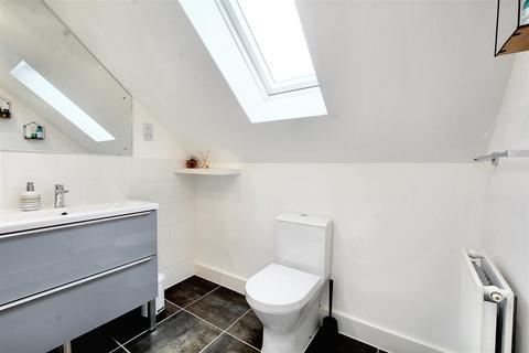 82 Ashington Drive, Arnold, Nottingham, NG5 8UA