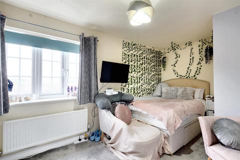 82 Ashington Drive, Arnold, Nottingham, NG5 8UA