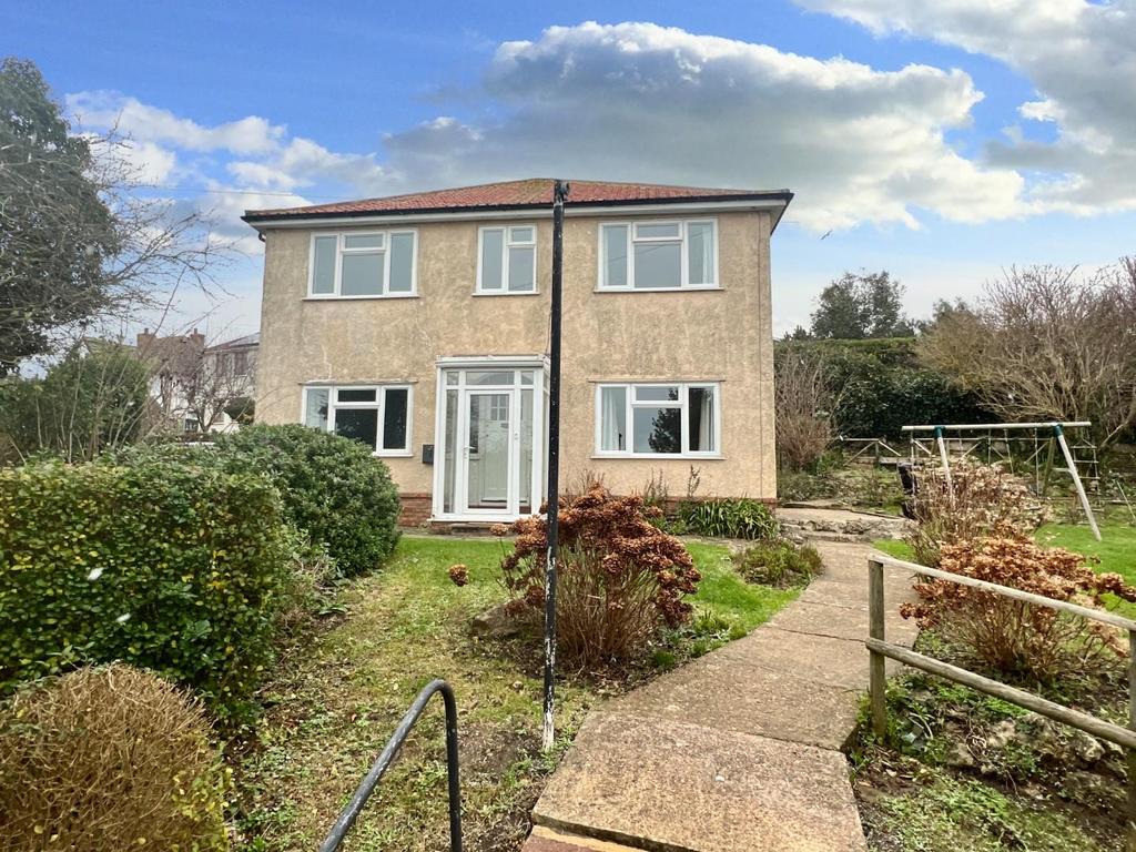 Cliff Road, Hythe 5 bed detached house for sale £325,000