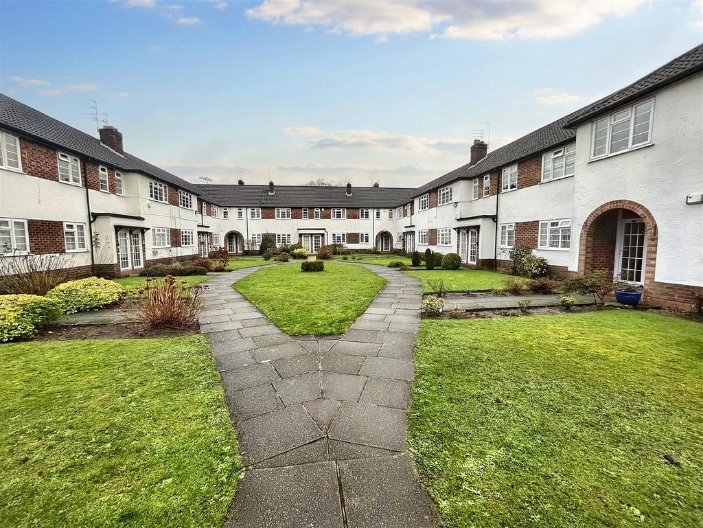 Brooklands House, Brooklands Road, Sale 3 bed apartment for sale £299,950