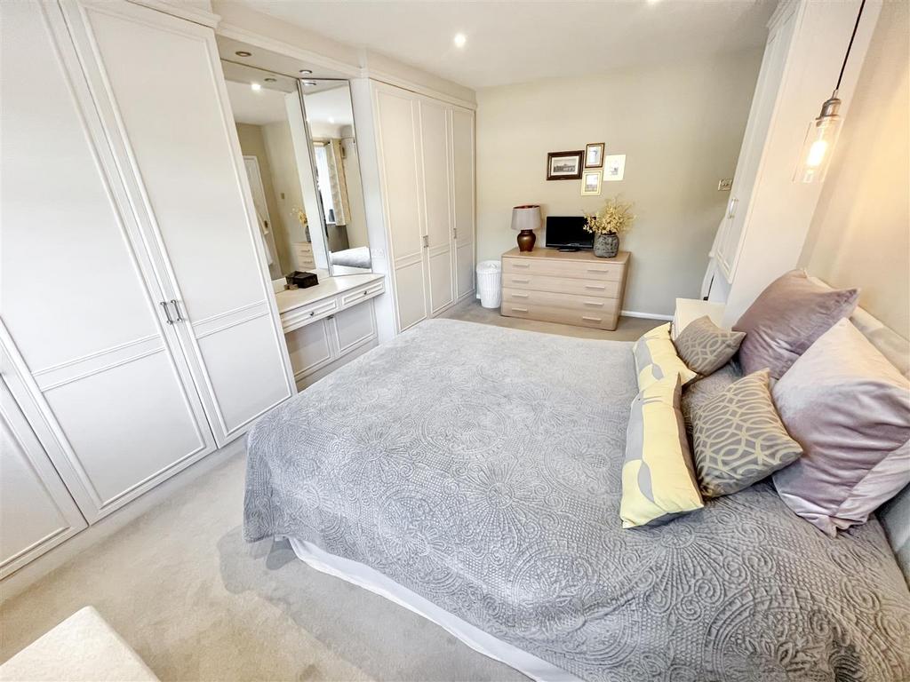 Bedroom 1 Aspect 2