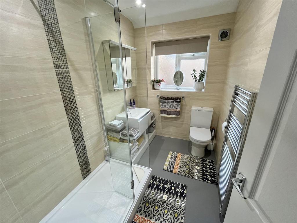 En Suite Shower Room
