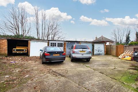 62 Sutton Lane, Hounslow, TW3 3BD