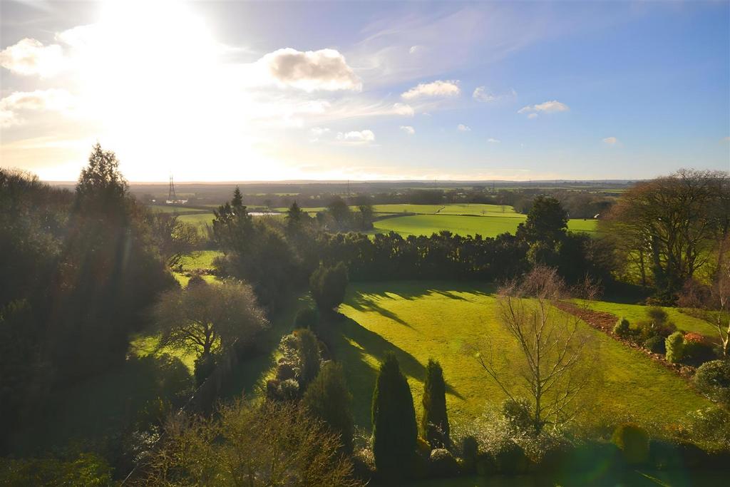 Tincleton, Dorchester 2 bed apartment for sale £339,950
