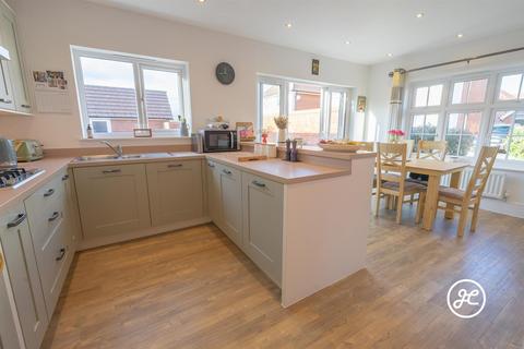 3 Bath Brick Close, Chilton Trinity, Bridgwater, TA5 2NS