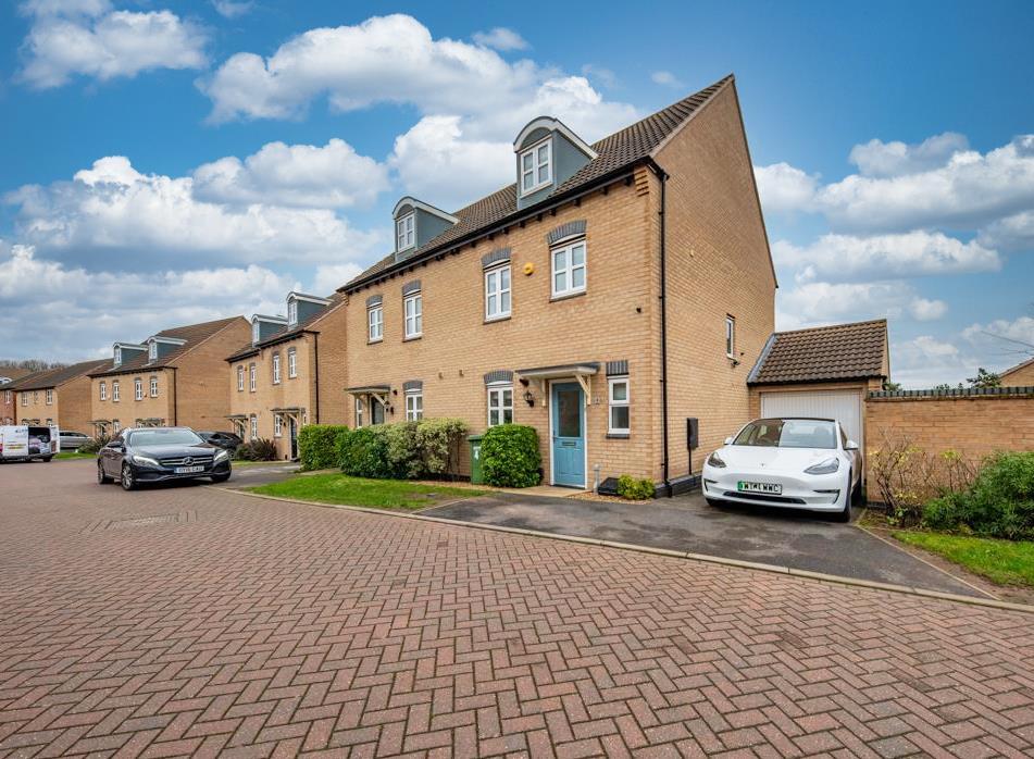 Pegswood Drive, Arnold, Nottingham 4 bed semidetached house for sale