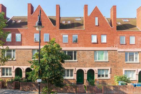 3, Dickson Terrace, 11 Nunhead Green, London, SE15 3QQ