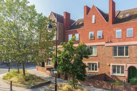 3, Dickson Terrace, 11 Nunhead Green, London, SE15 3QQ