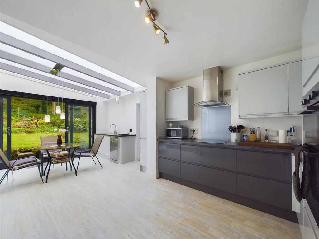 CAM01381 G0-PR0034-STILL014.jpg